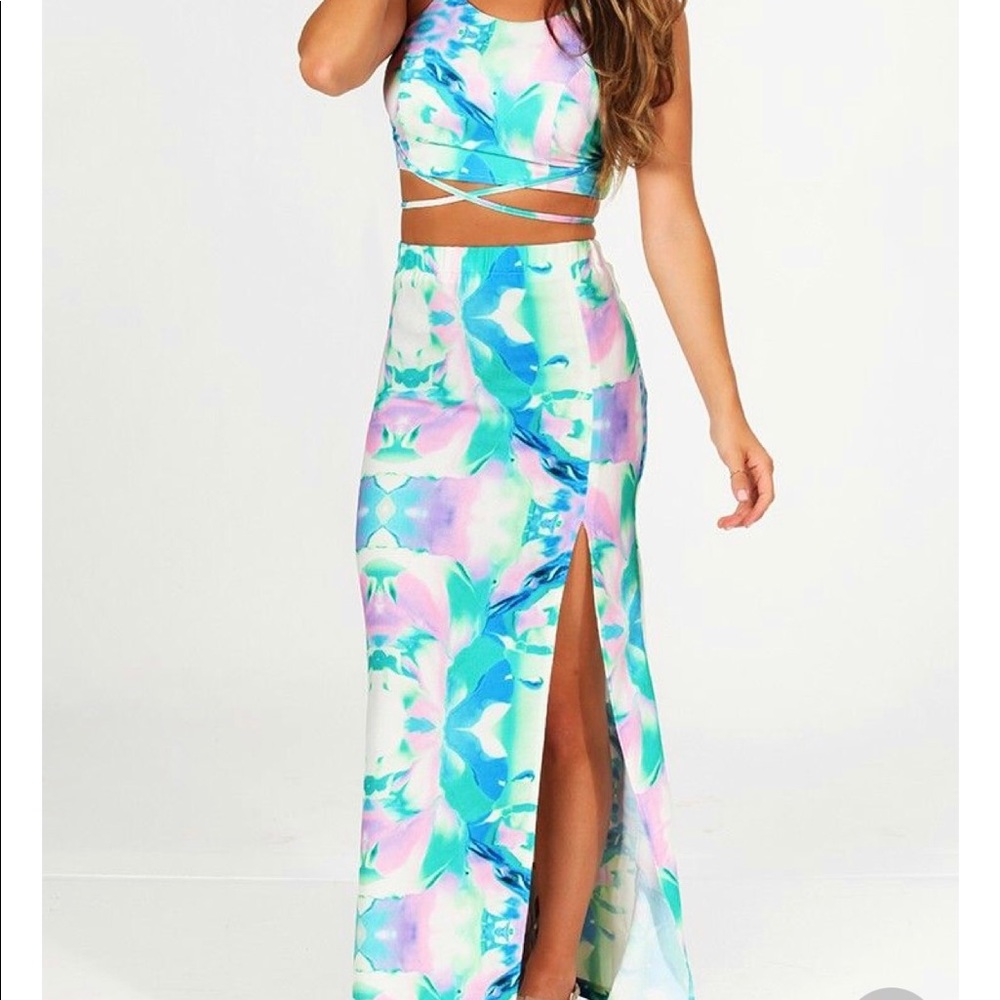 Hopes Closet Watercolor halter/maxi SET size M